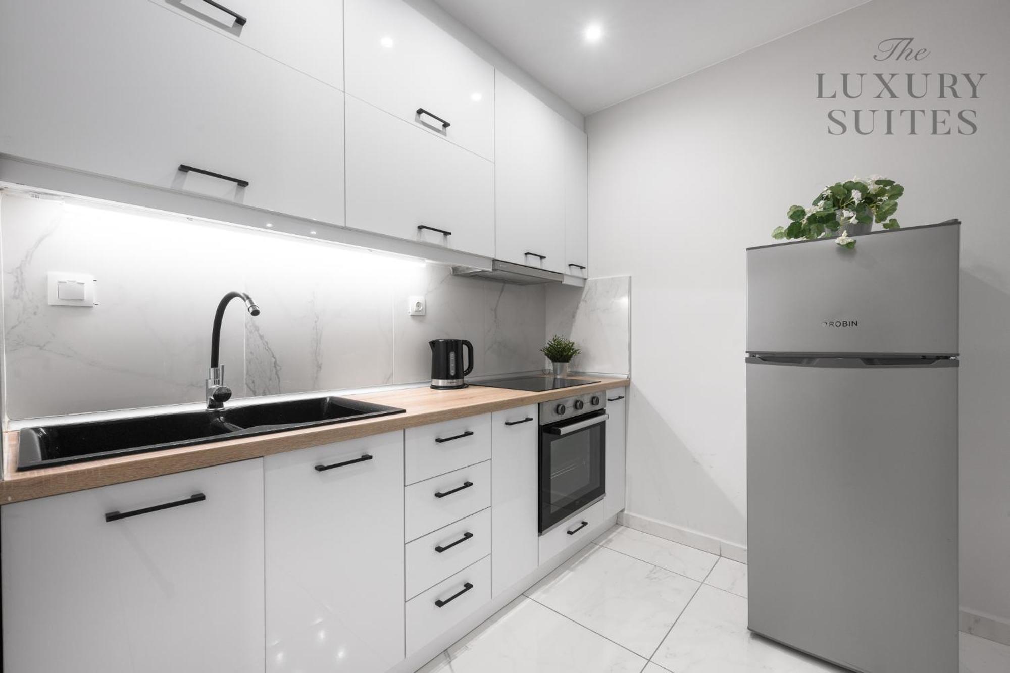 Aelia Apartments, The Luxury Suites Tesalonika Bagian luar foto