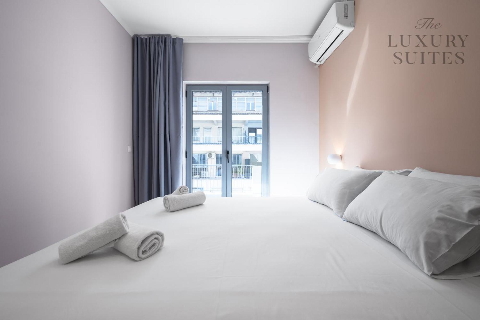 Aelia Apartments, The Luxury Suites Tesalonika Bagian luar foto