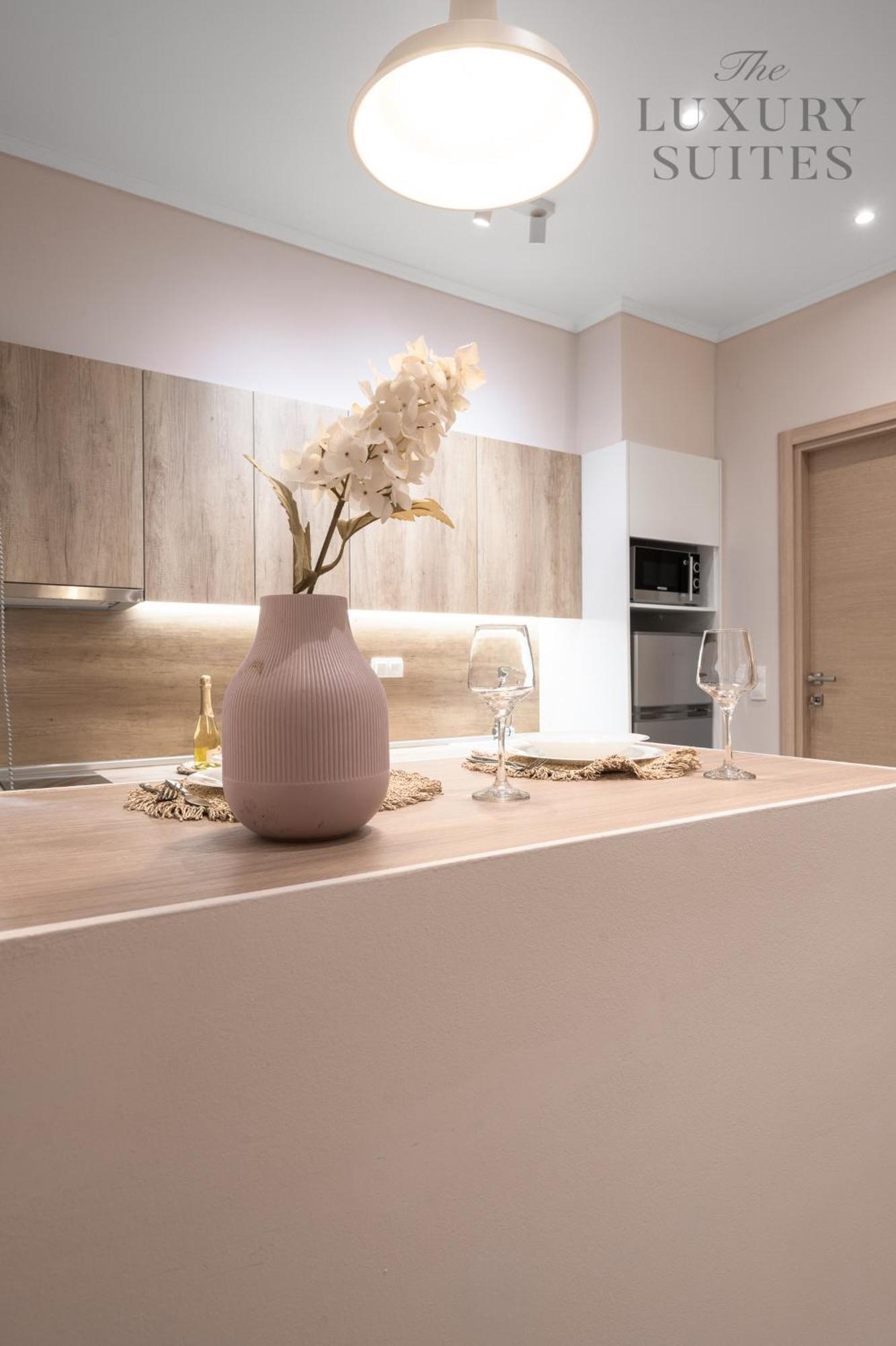 Aelia Apartments, The Luxury Suites Tesalonika Bagian luar foto
