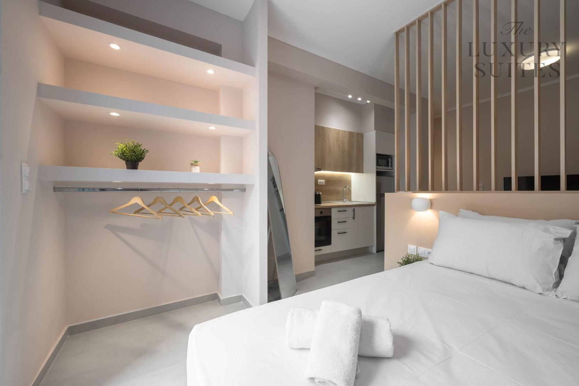 Aelia Apartments, The Luxury Suites Tesalonika Bagian luar foto