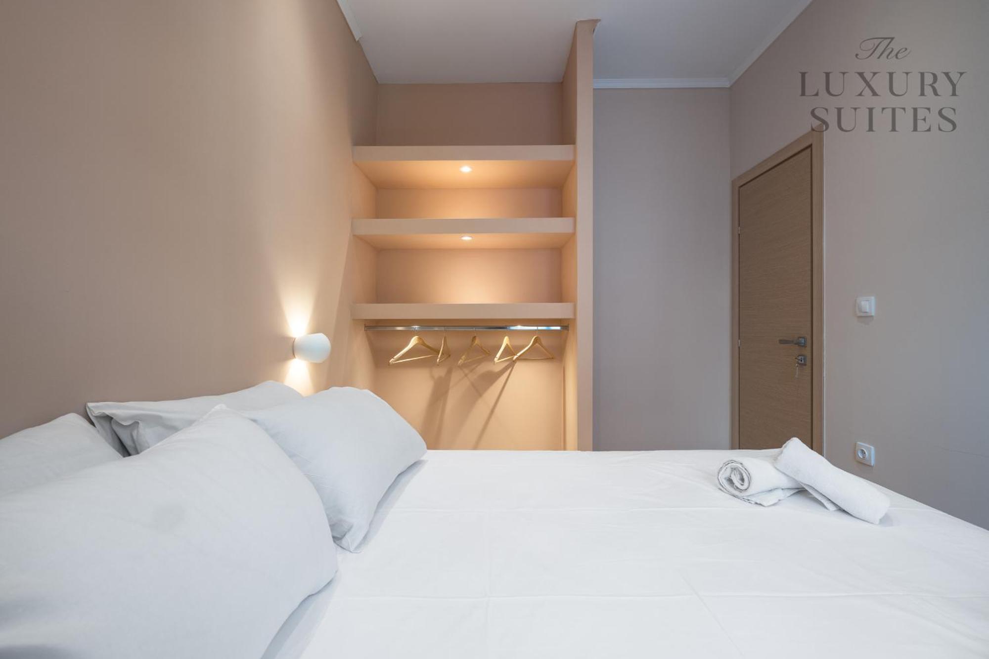 Aelia Apartments, The Luxury Suites Tesalonika Bagian luar foto